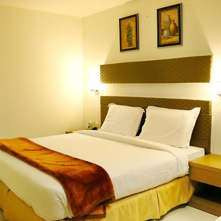 Hotel Sitara Grand Miyapur Hyderabad Eksteriør billede