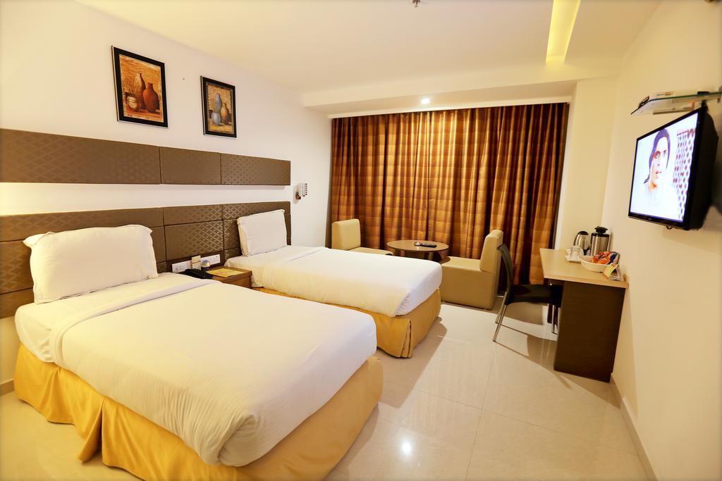 Hotel Sitara Grand Miyapur Hyderabad Værelse billede