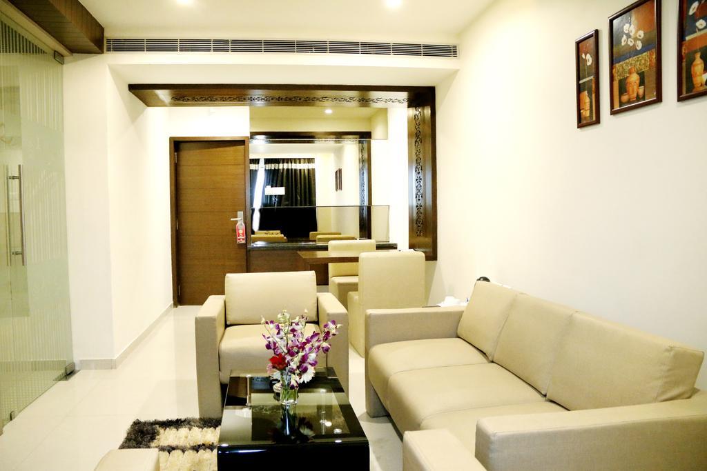 Hotel Sitara Grand Miyapur Hyderabad Eksteriør billede