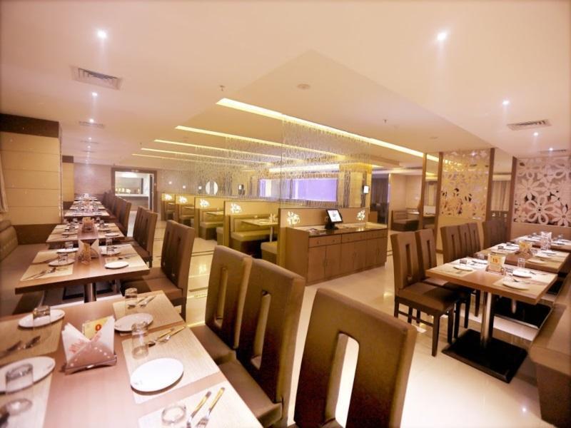 Hotel Sitara Grand Miyapur Hyderabad Eksteriør billede