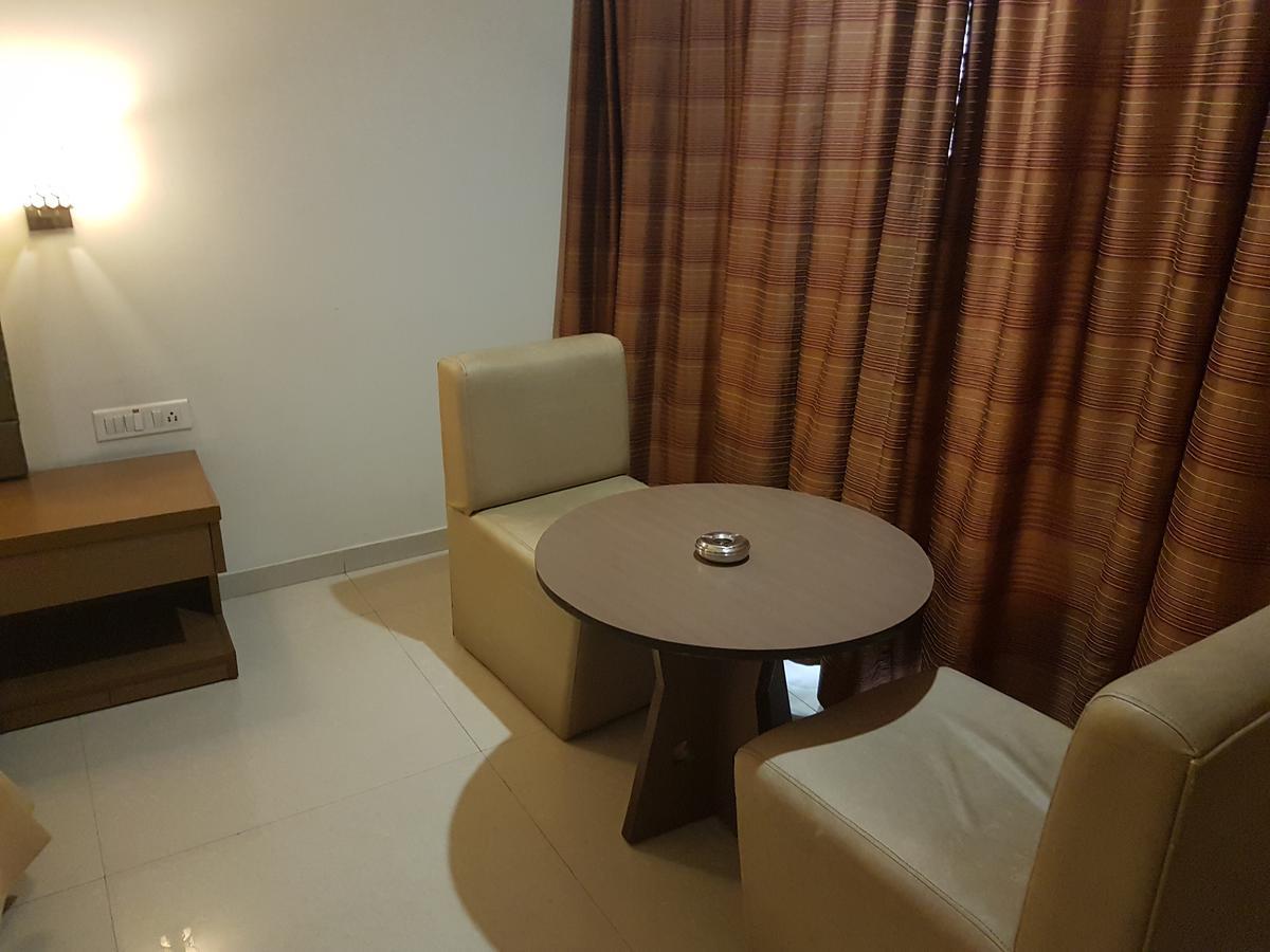Hotel Sitara Grand Miyapur Hyderabad Eksteriør billede