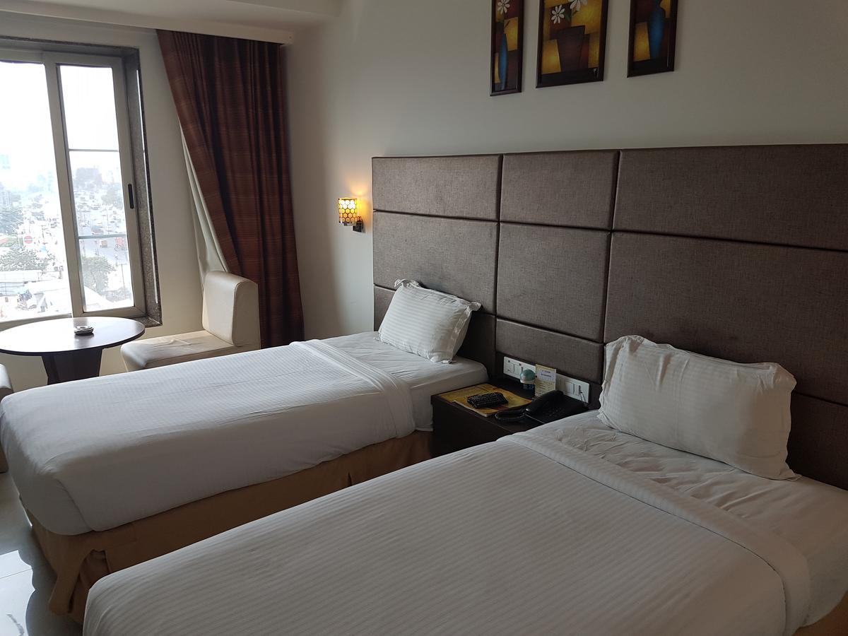 Hotel Sitara Grand Miyapur Hyderabad Eksteriør billede