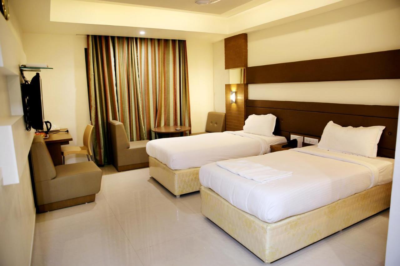 Hotel Sitara Grand Miyapur Hyderabad Eksteriør billede